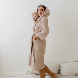 Жіночий вафельний халат COSY з капюшоном беж